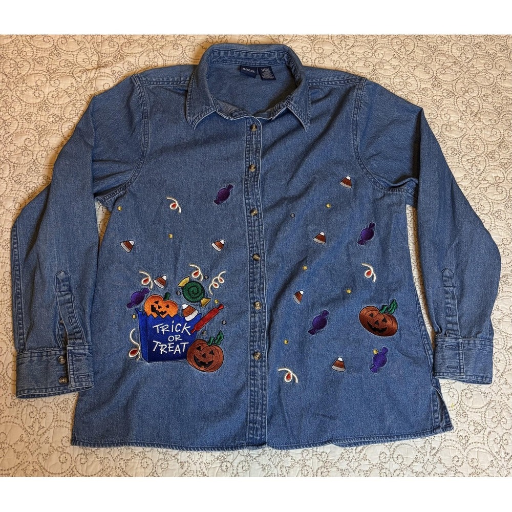 Basics Editions Shirt Womens Large Denim Halloween Trick or Treat Embroidered